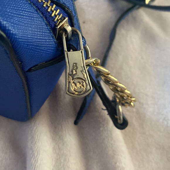 Michael Kors Jet Set East West Crossbody - Picture 2 of 3